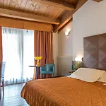 Delle Terme Santa Agnese Hotel 4*