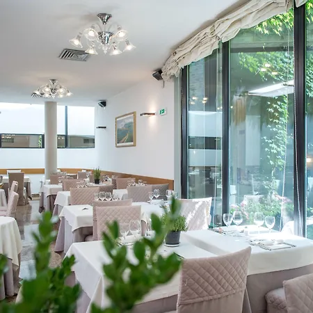 Delle Terme Santa Agnese فندق بانيو دي رومانيا